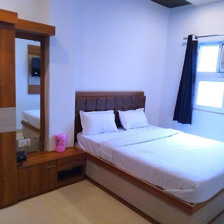 Rudraksha Guest House Varanasi Bagian luar foto