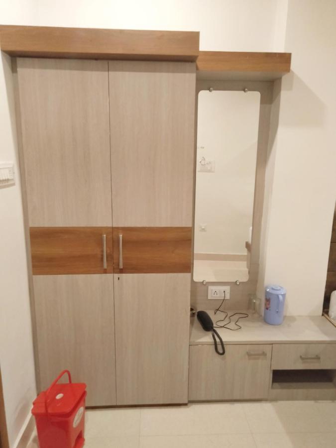 Rudraksha Guest House Varanasi Bagian luar foto